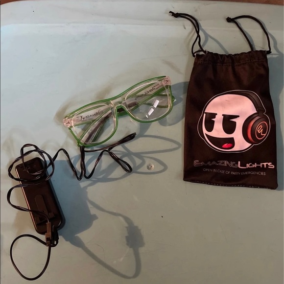 Light Up Glasses - Picture 2 of 2